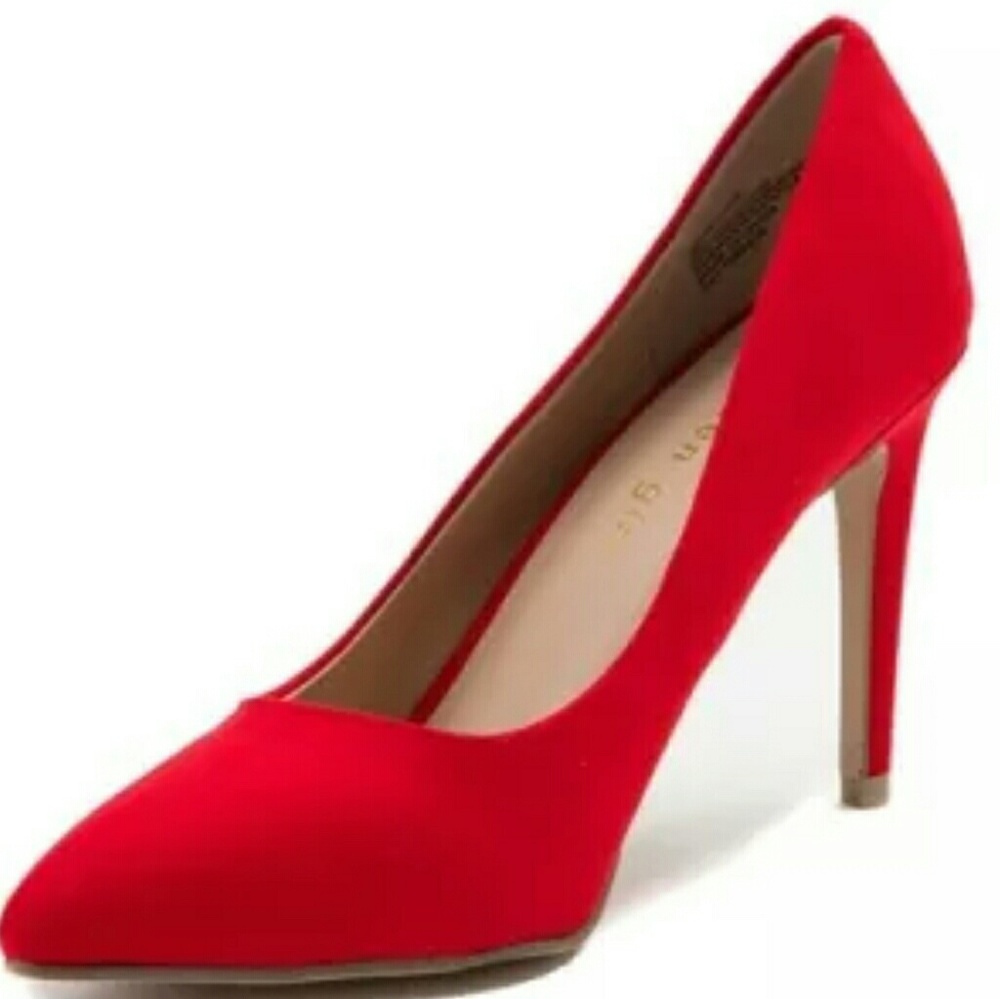Red Pumps - Picture 2 of 6